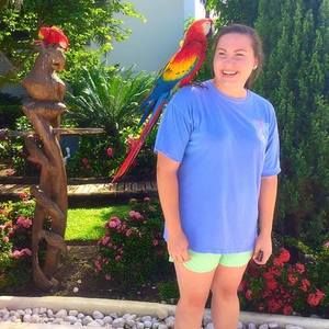 Meet your Posher, Casey